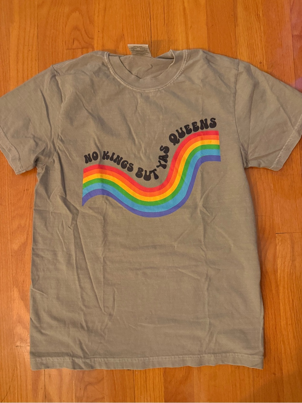 Comfort Colors Gray Tee with Rainbow Wave "No Kings But Yas Queens"